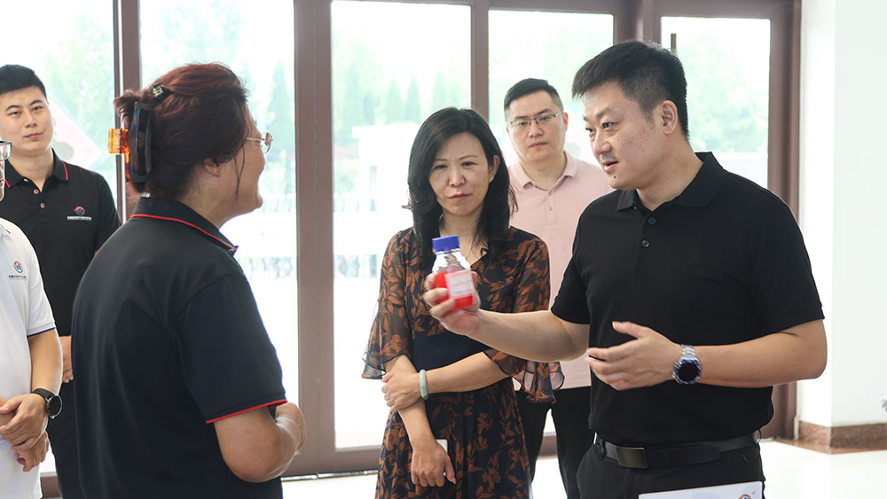 园区管委会副主任薛寒冰莅临研究院考察指导工作